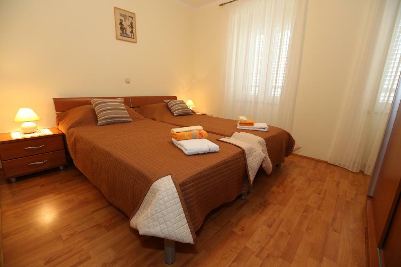 Apartment By The Sea Baska  Exterior photo